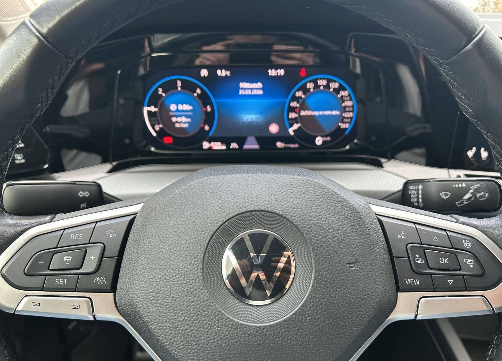 Volkswagen Golf VIII Variant 2.0 TDI Active LED+NAVI+ACC foto 23