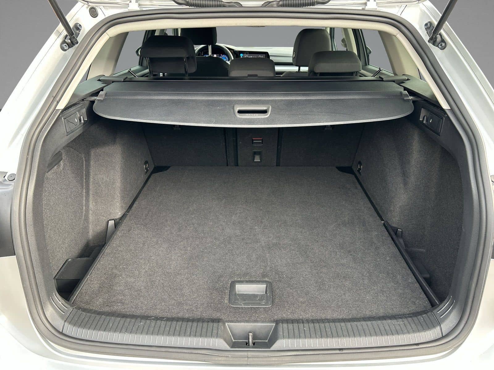 Volkswagen Golf VIII Variant 2.0 TDI Active LED+NAVI+ACC foto 9