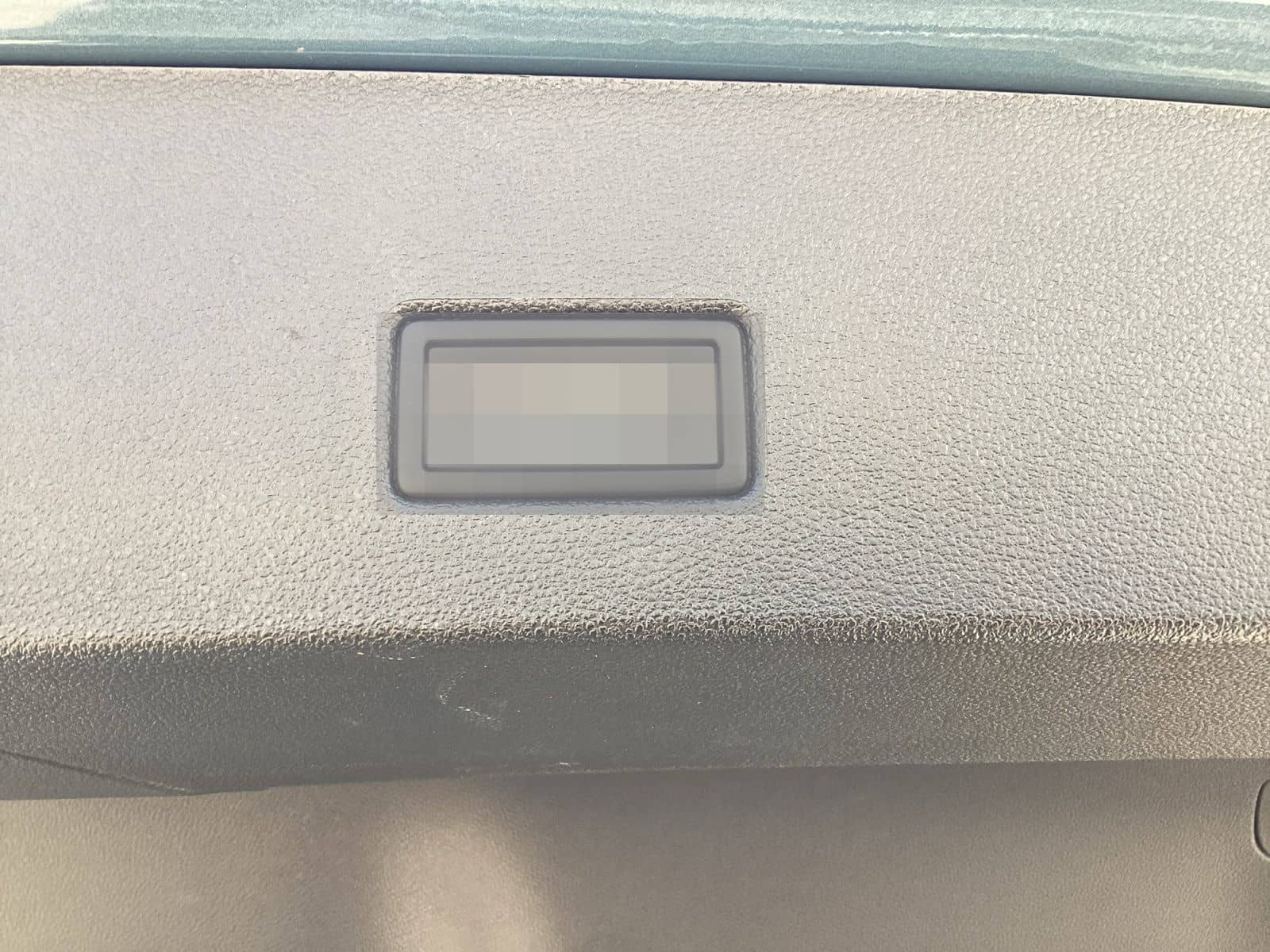 Volkswagen T-Roc 2.0TSI R-Line 4M DSG Pano Naiv LED Kamera foto 9