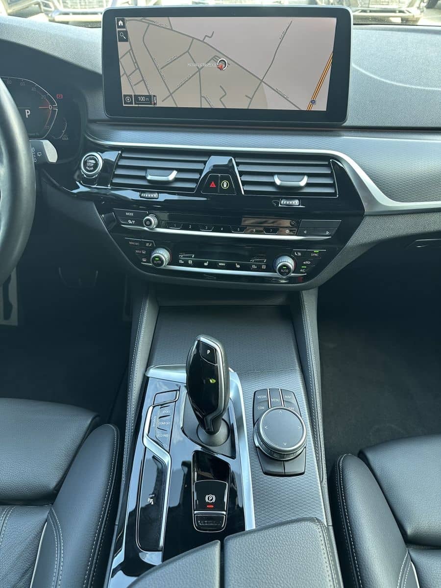 BMW 520d Touring xDrive M-Sport NAV+LED+ACC+HIFI+DDC foto 12