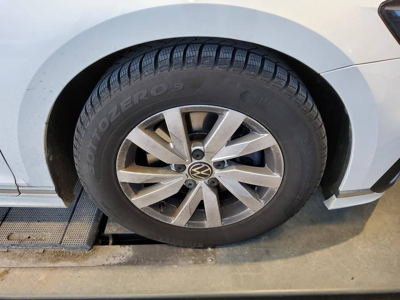 Volkswagen Passat Variant 2.0 TDI DSG Business  AHK Navi LE foto 4