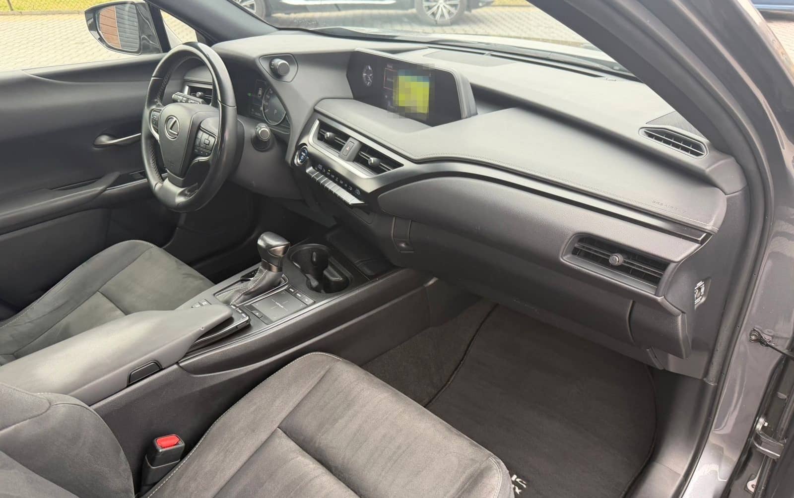 Lexus UX 250 h foto 12