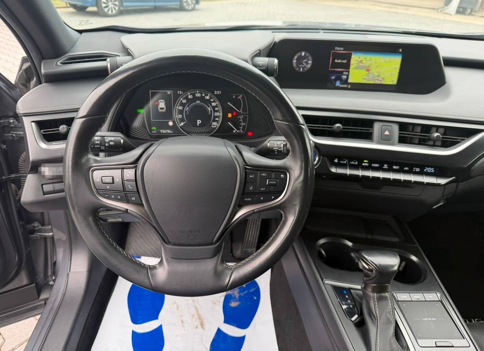 Lexus UX 250 h foto 13