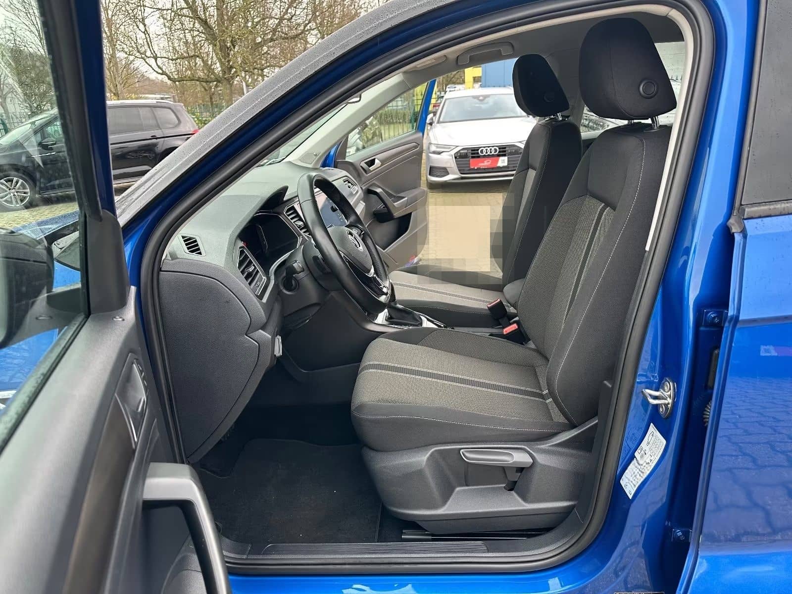 Volkswagen T-Roc 1,5 R-Line 1.HAND Virt KEY 19" ACC CarPlay foto 12