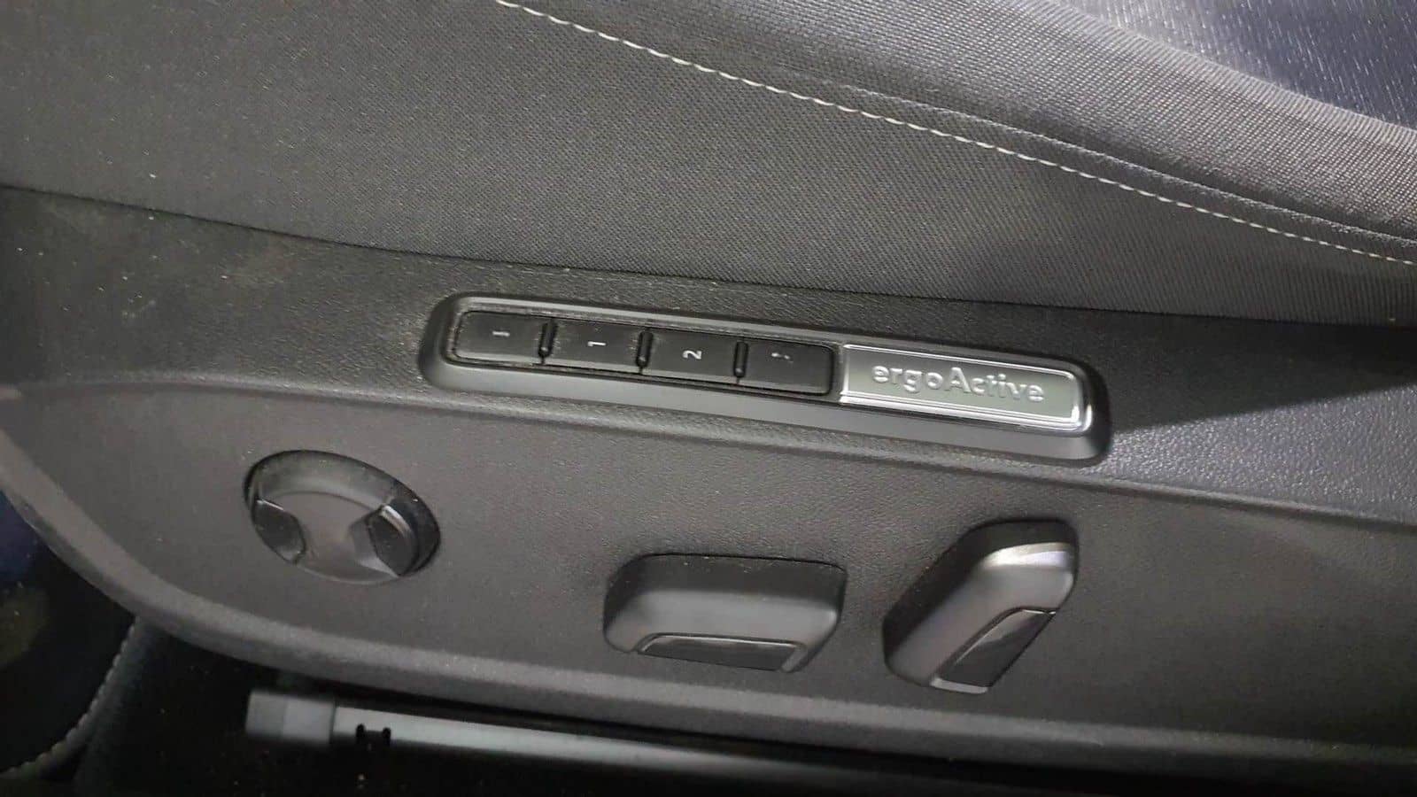 Volkswagen Golf VIII Variant Life eTSI NAVI/LED/AHK/PANO/AC foto 10