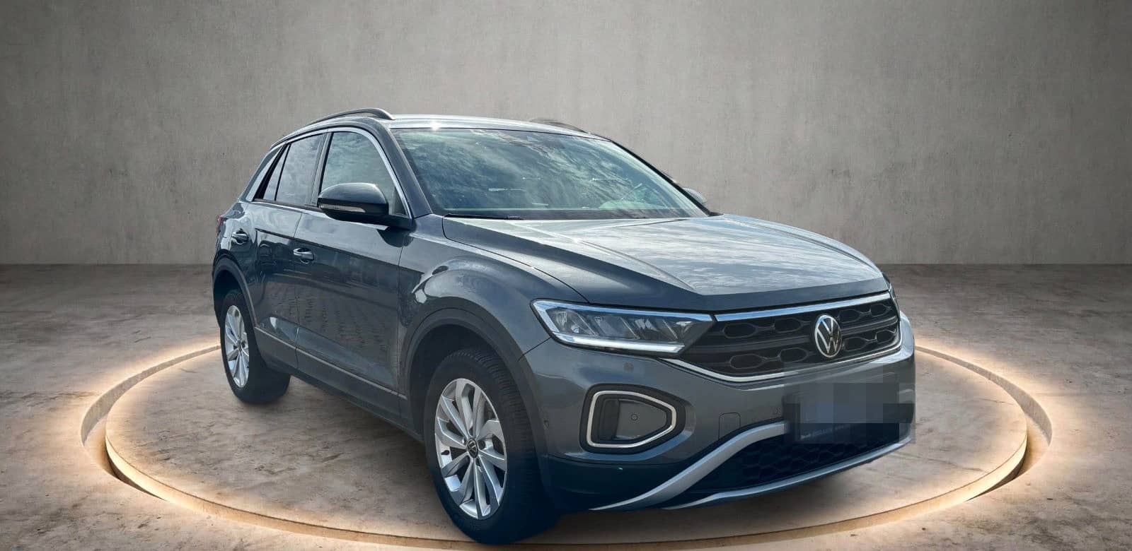 Volkswagen T-Roc Life AHK NAVI SHZ SPUR foto 1