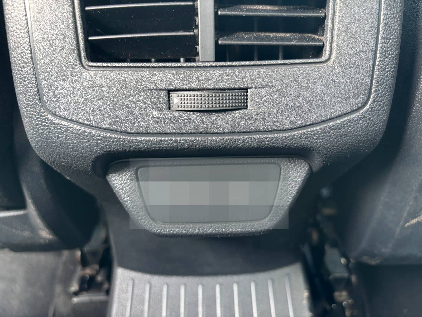 Volkswagen T-Roc Life AHK NAVI SHZ SPUR foto 15