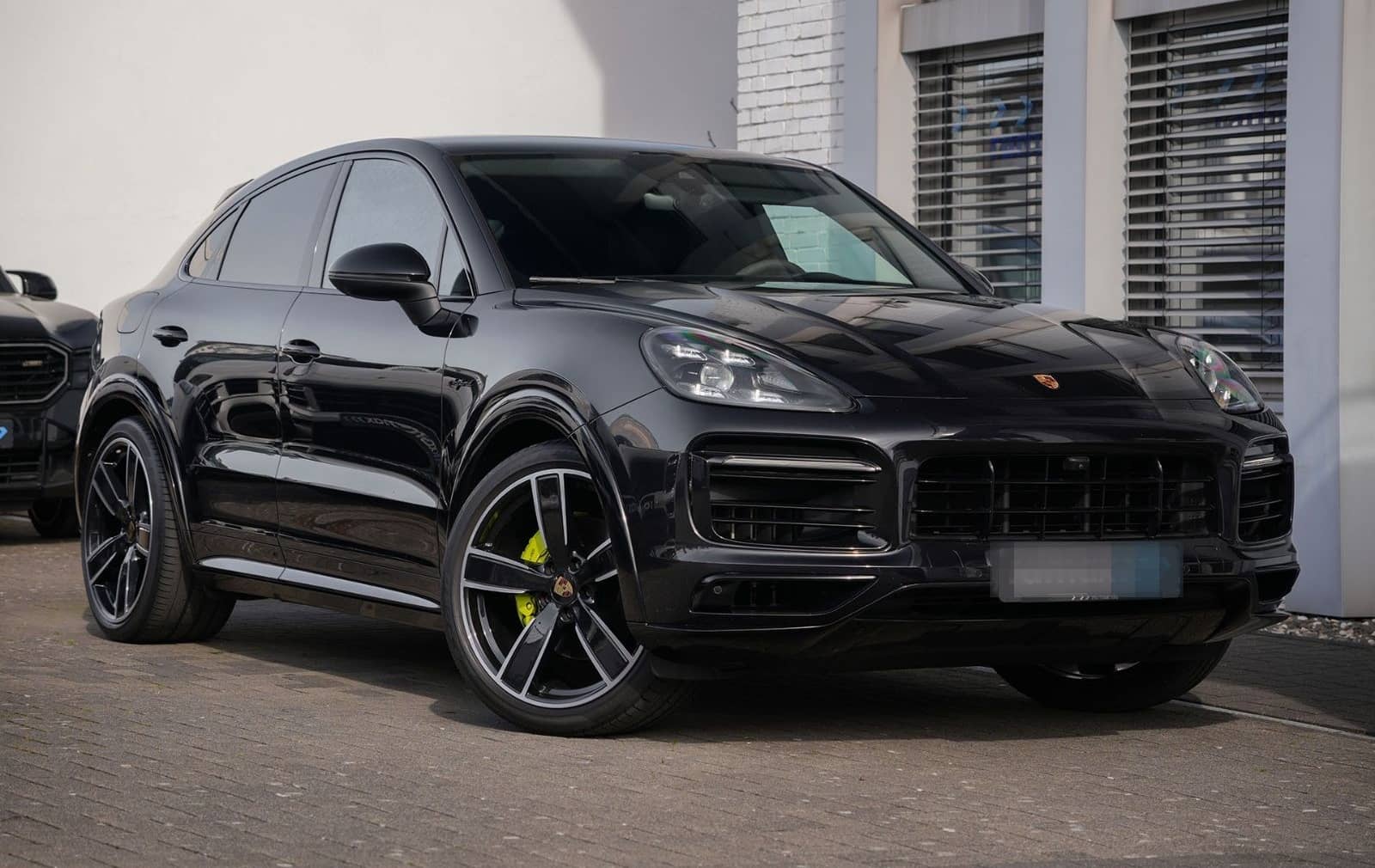 Porsche E-Hybrid Coupé SPORTDESIGN-PAKET-SPORTABGAS.-22" foto 1