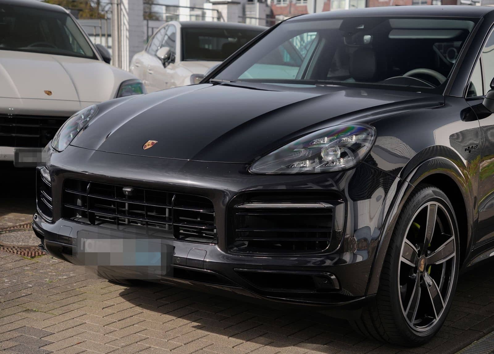 Porsche E-Hybrid Coupé SPORTDESIGN-PAKET-SPORTABGAS.-22" foto 13