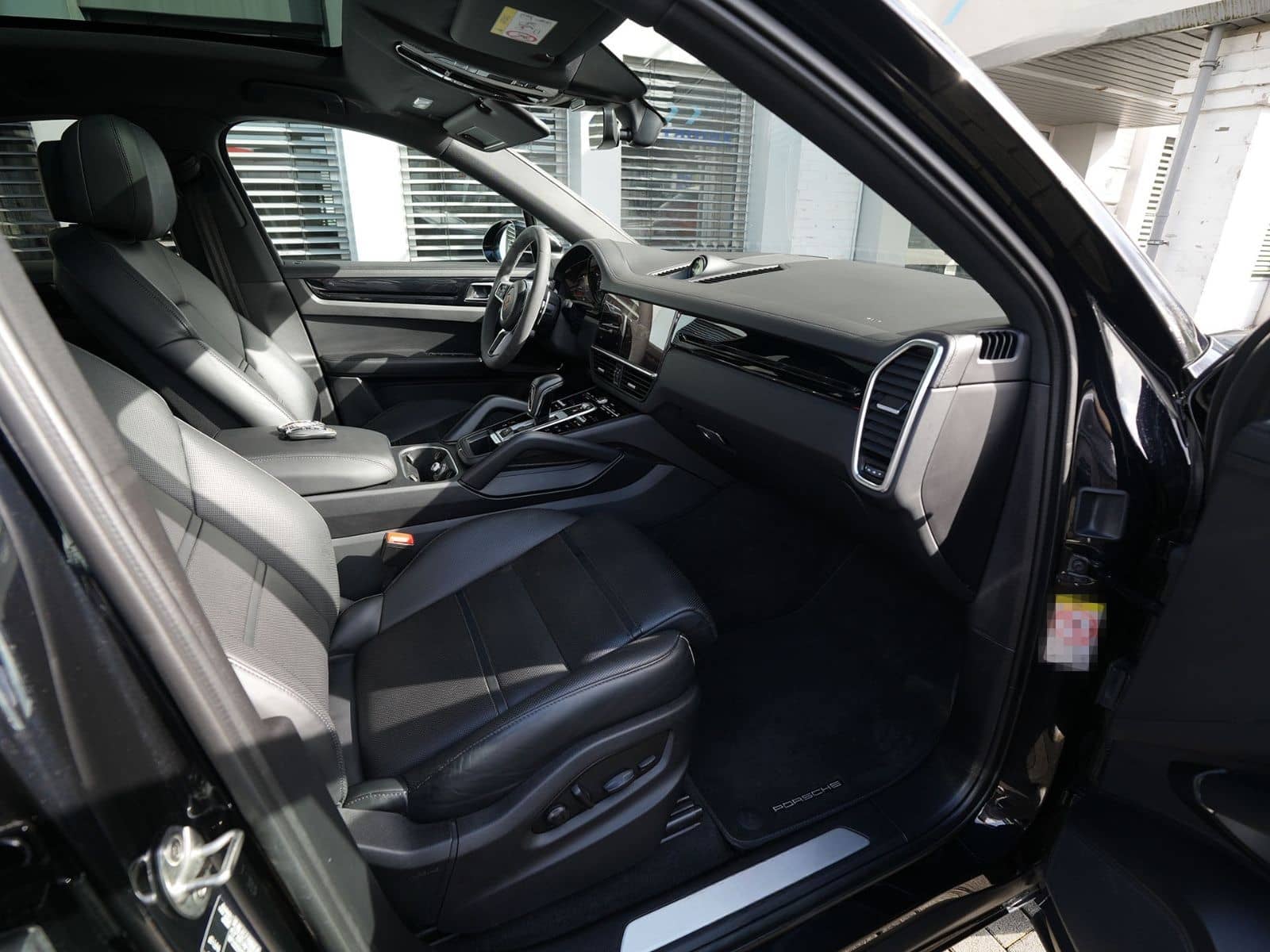 Porsche E-Hybrid Coupé SPORTDESIGN-PAKET-SPORTABGAS.-22" foto 20