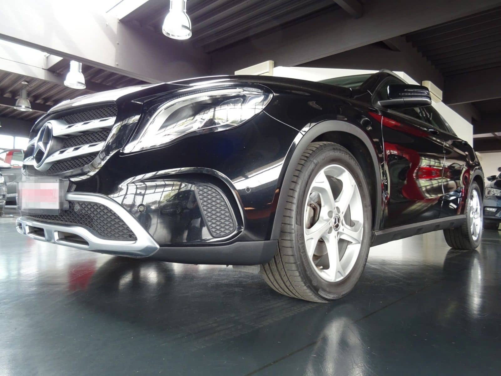 Mercedes-Benz GLA 200 Urban/ Autom./ Navi/ LED/ PDC/ AHK/ Pano foto 1