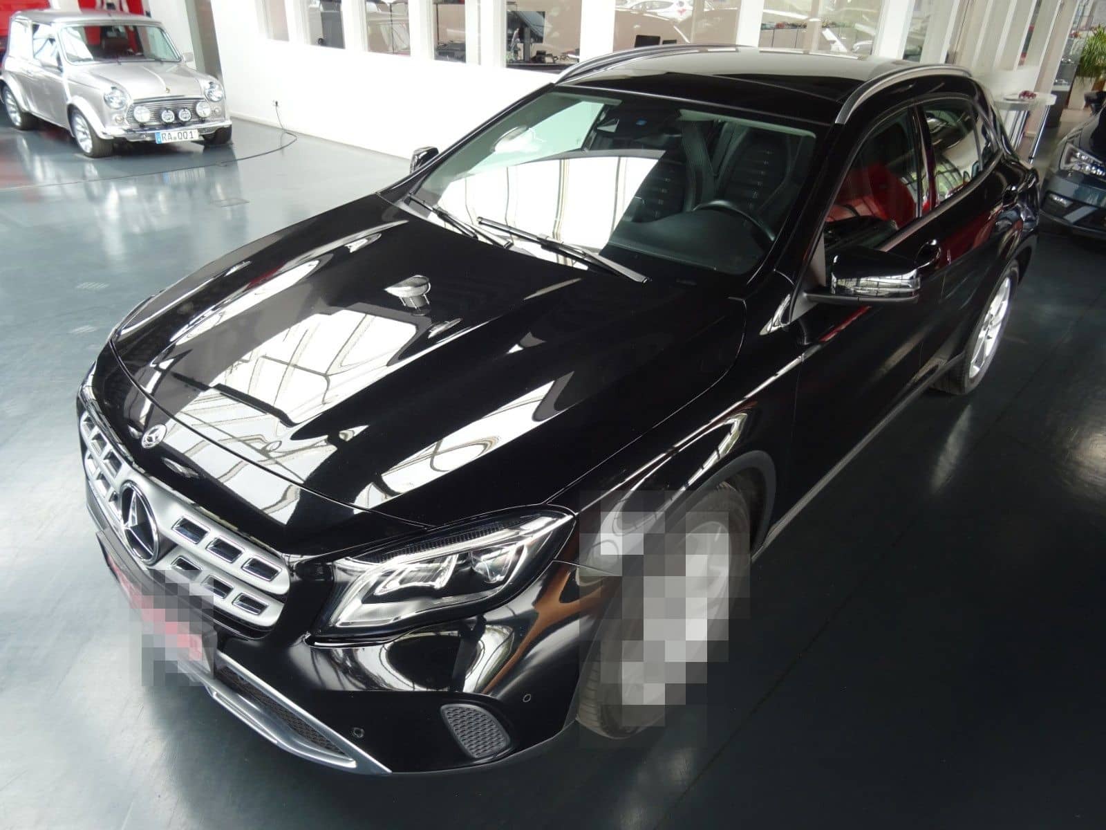 Mercedes-Benz GLA 200 Urban/ Autom./ Navi/ LED/ PDC/ AHK/ Pano foto 3