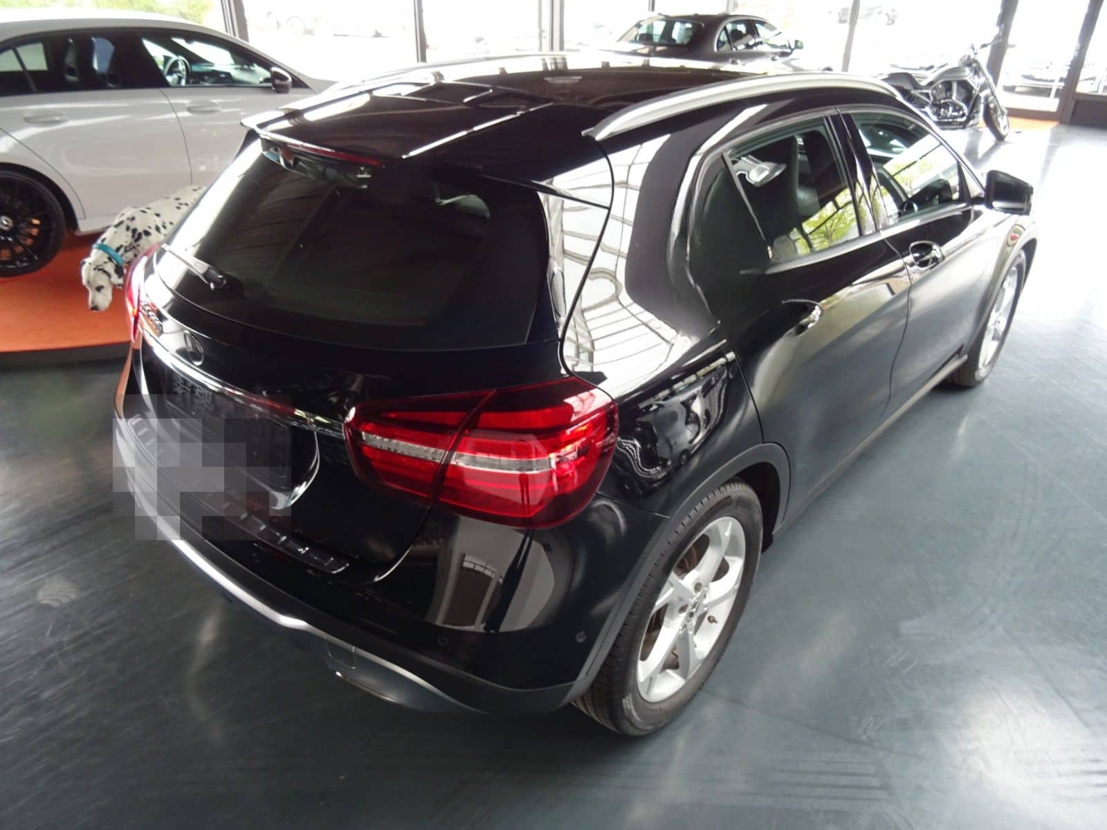 Mercedes-Benz GLA 200 Urban/ Autom./ Navi/ LED/ PDC/ AHK/ Pano foto 24