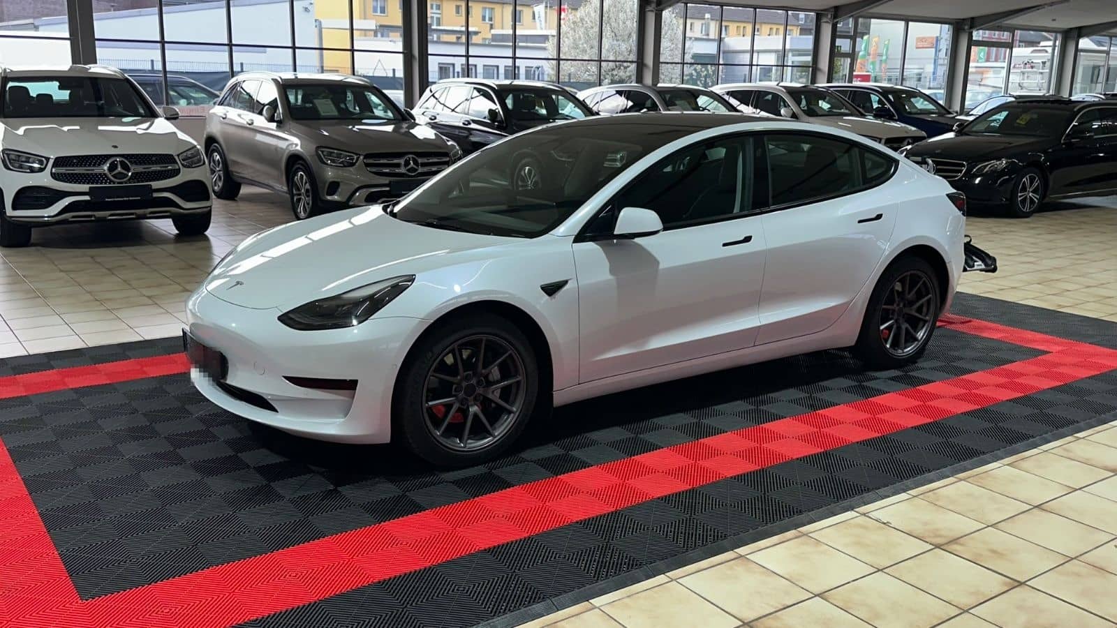 Tesla Model 3 LFP,RyzenAMD,Matrix,Wärmep.,Facelift,AHK foto 1