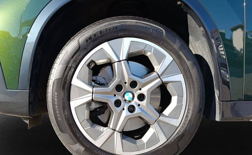 BMW X1 sDrive20i Aut. xLine LED* Head-Up* foto 8