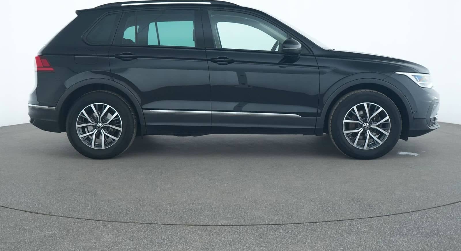 Volkswagen Tiguan Life Kamera|AHK|ACC|Navi|Panoramadach|LED foto 6