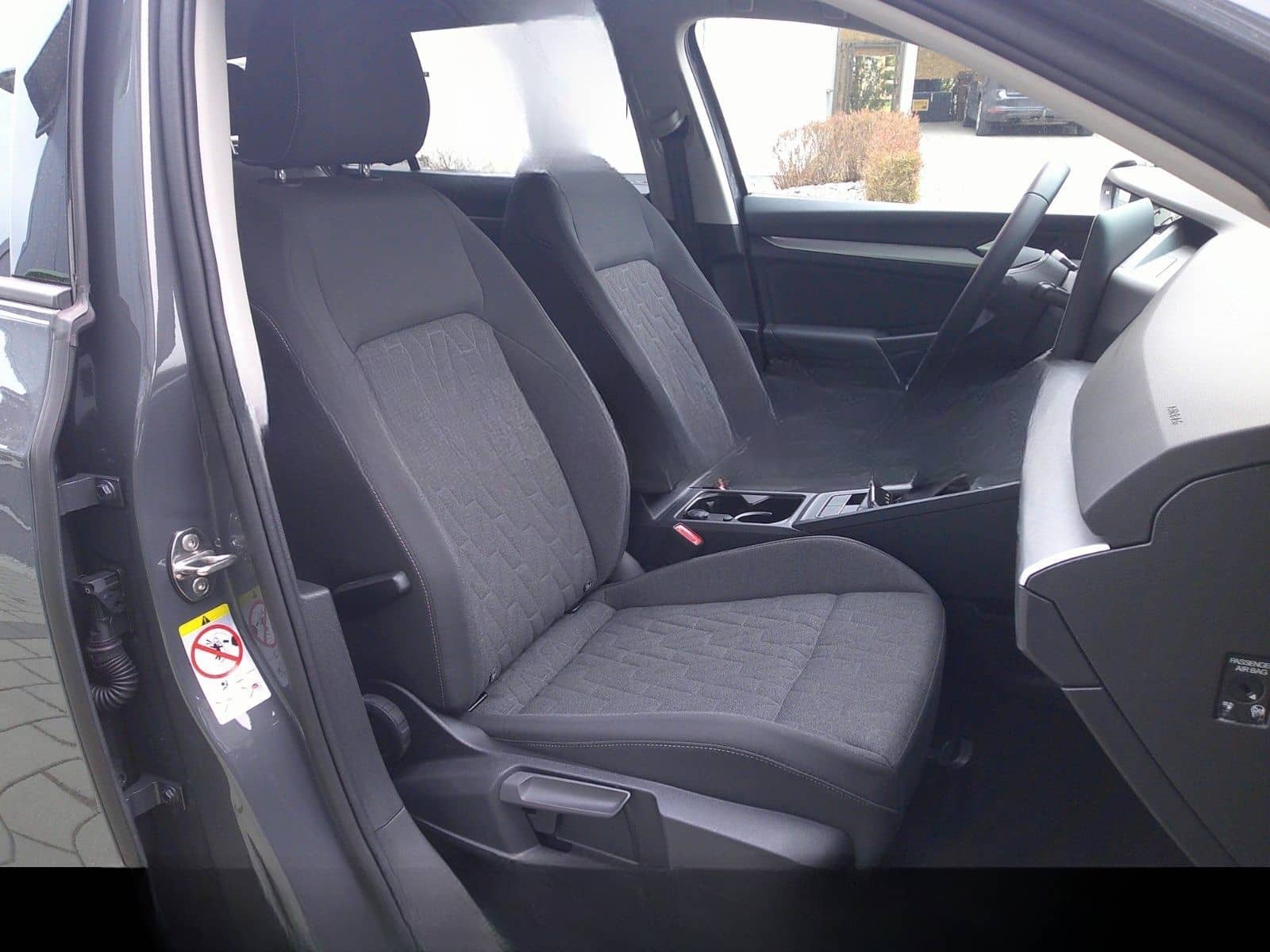 Volkswagen Golf VIII Variant 1.5 TSI Life #SHZ #LRHZ #LED foto 8