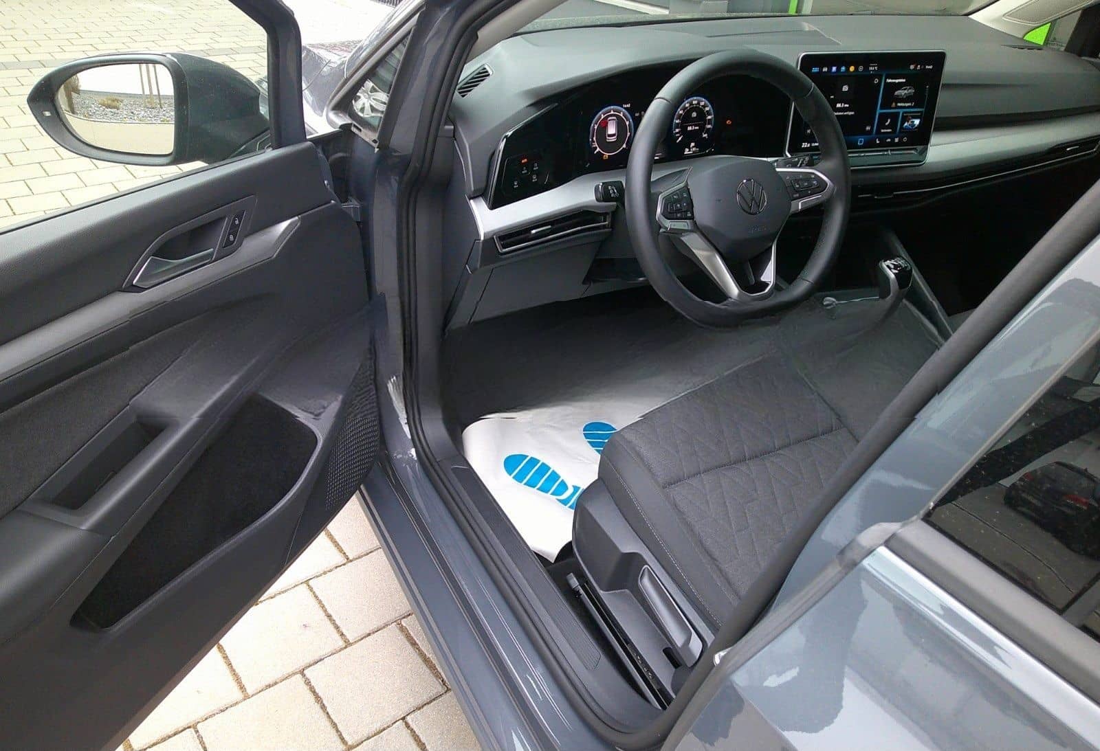 Volkswagen Golf VIII Variant 1.5 TSI Life #SHZ #LRHZ #LED foto 10