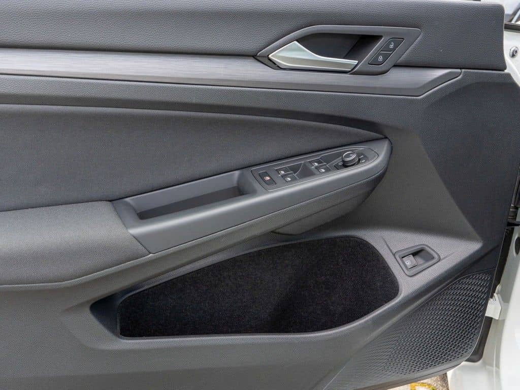 Volkswagen Golf VIII Lim. 1.4 eTSI DSG Style *LED*Kamera* foto 18