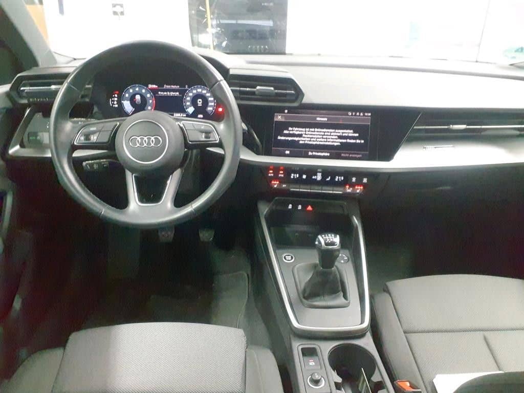 Audi A3 Sportback 30 TFSI advanced foto 2