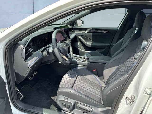 Volkswagen Passat R-Line 2.0 TDI DSG*AHK*Navi*MLED*HuD*Mass foto 9