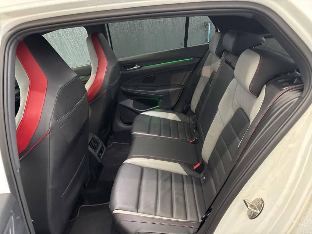 Volkswagen GOLF GTI CLUBSPORT 45 19Z/ACC/HuD/PANO/AKRAPOVIC foto 11