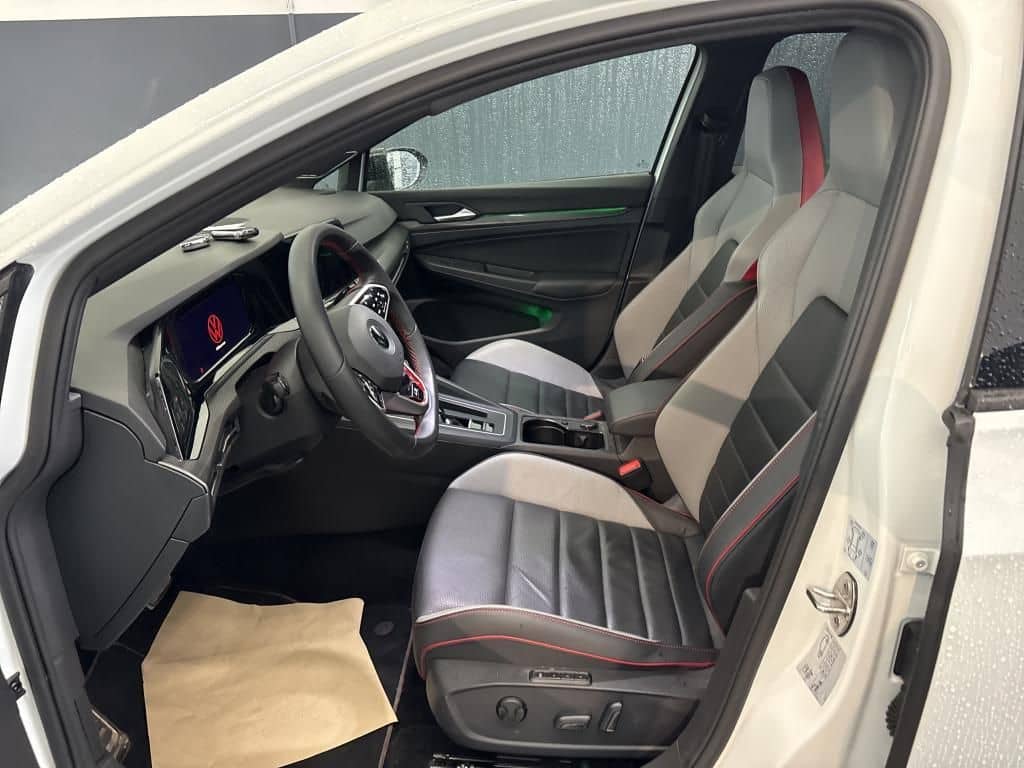 Volkswagen GOLF GTI CLUBSPORT 45 19Z/ACC/HuD/PANO/AKRAPOVIC foto 10