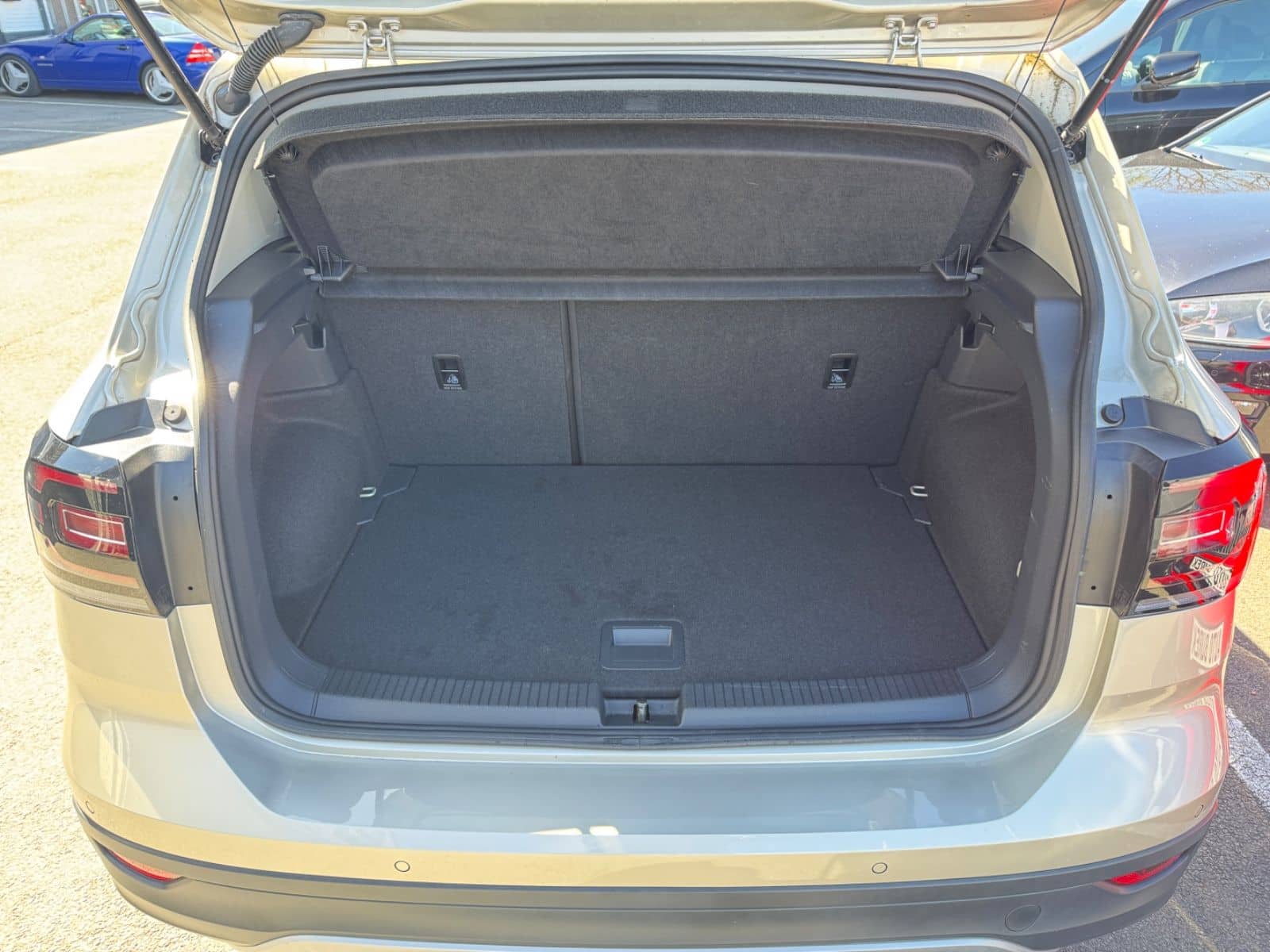 Volkswagen T-Cross Move Navi ACC AHK DAB PDC Shz Allwetter foto 14