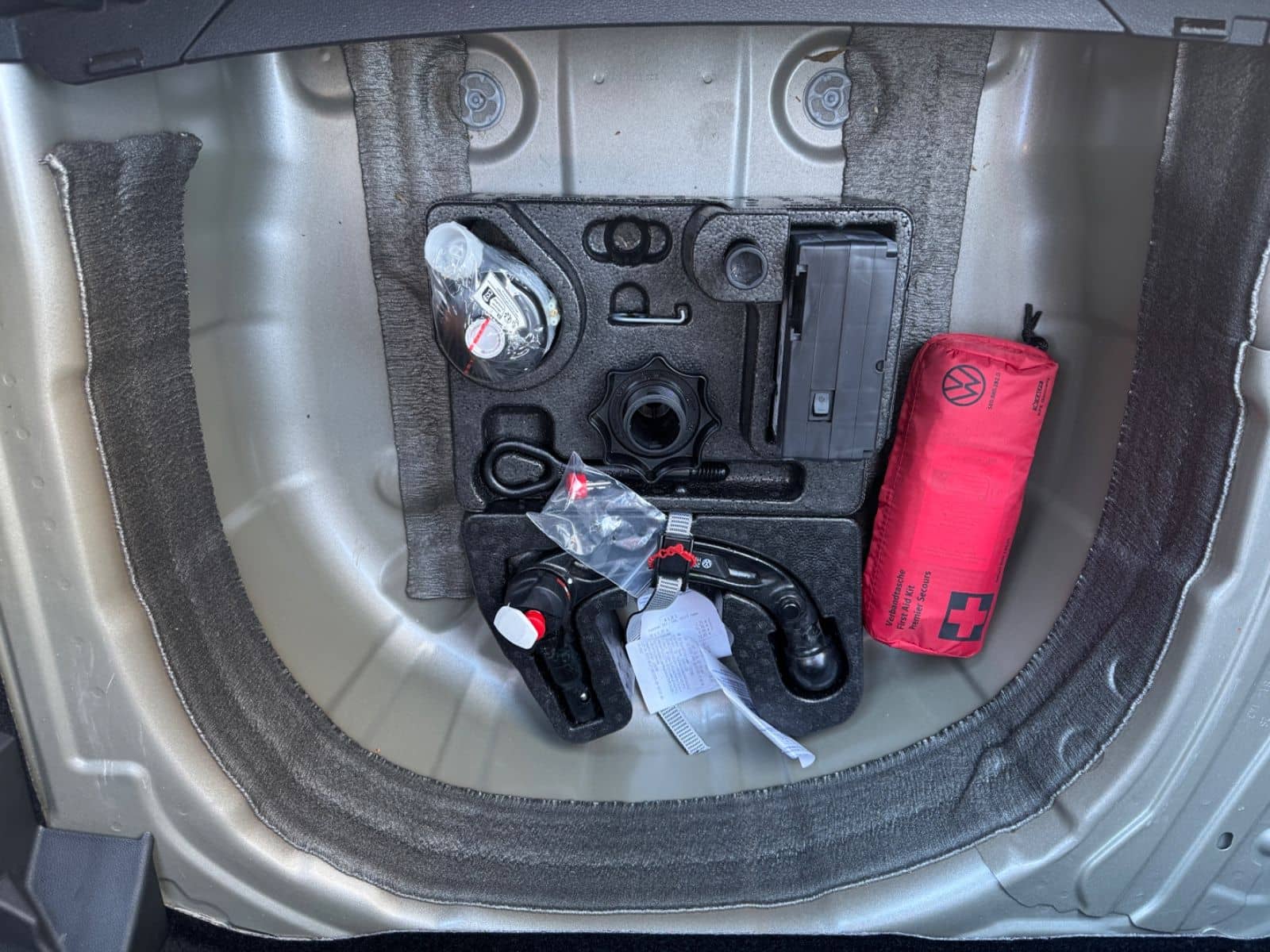 Volkswagen T-Cross Move Navi ACC AHK DAB PDC Shz Allwetter foto 15