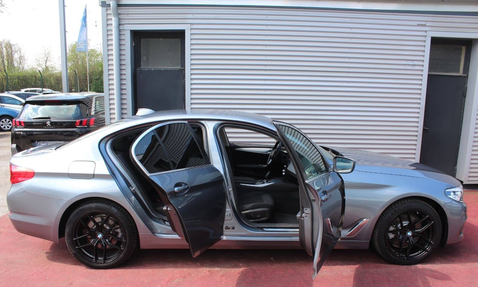 BMW 520 i AUTOMATIK KLIMA NAVI 19.ZOLL ALU PDC KAMER foto 13