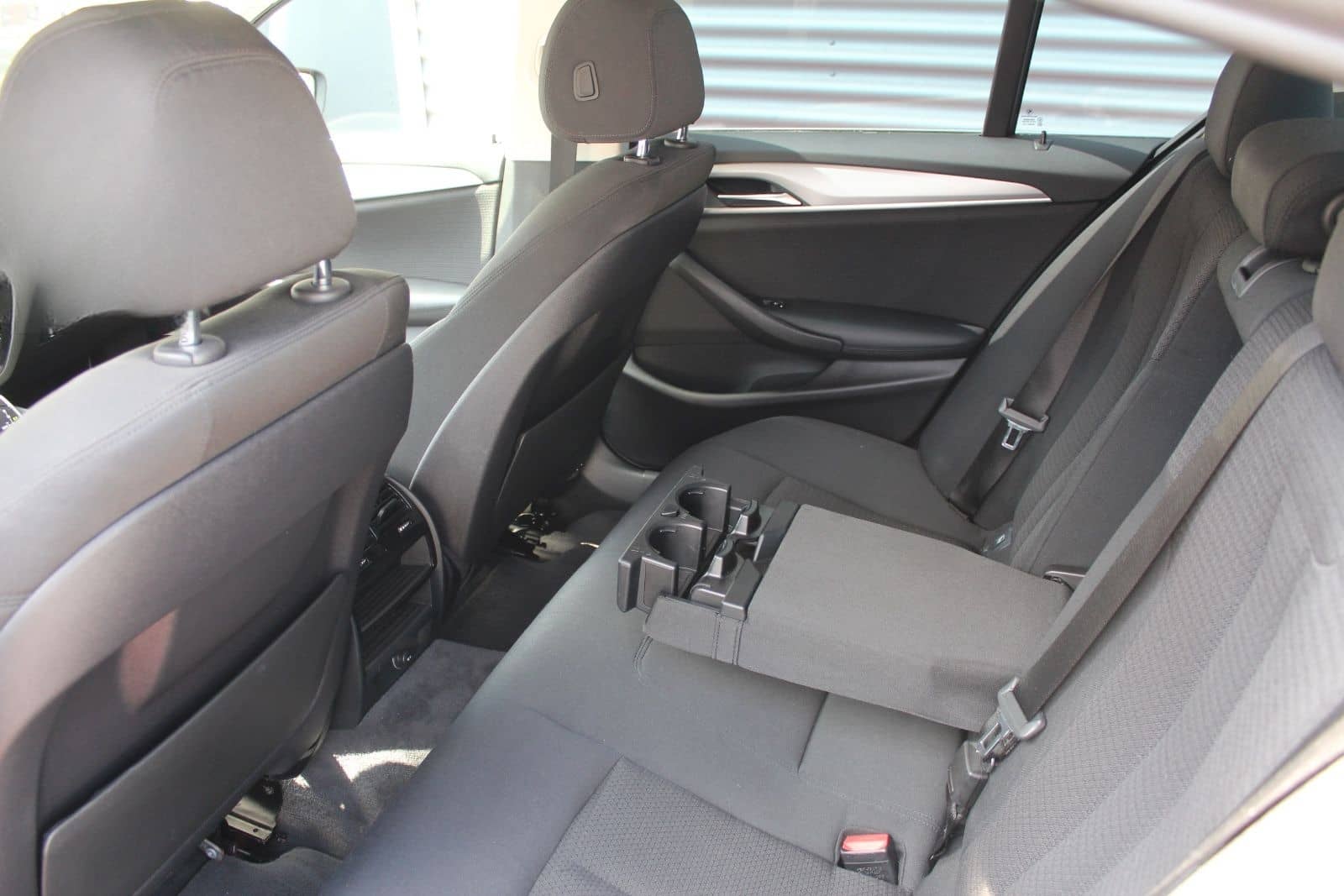 BMW 520 i AUTOMATIK KLIMA NAVI 19.ZOLL ALU PDC KAMER foto 16