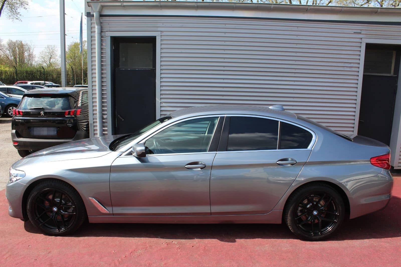 BMW 520 i AUTOMATIK KLIMA NAVI 19.ZOLL ALU PDC KAMER foto 7