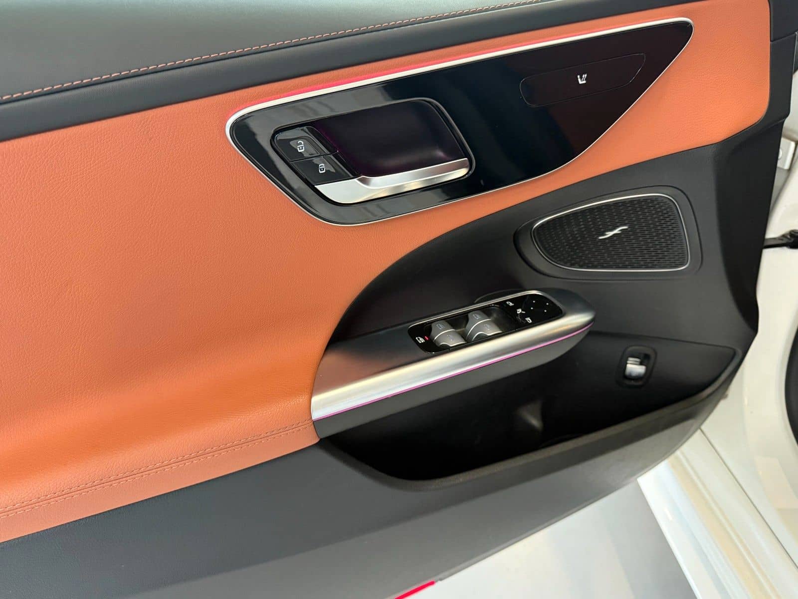 Mercedes-Benz C 220 d T AMG*NIGHT*LEDER*DIGITAL-LIGHT*BURMESTE foto 19