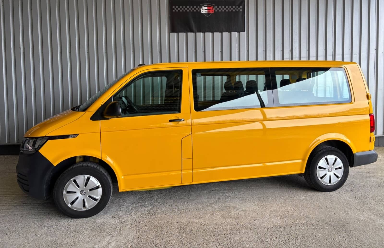 Volkswagen T6 Caravelle 2.0 TDI Lang 8-Sitzer / Navigation foto 1