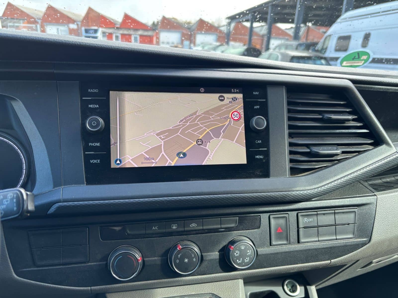 Volkswagen T6 Caravelle 2.0 TDI Lang 8-Sitzer / Navigation foto 16