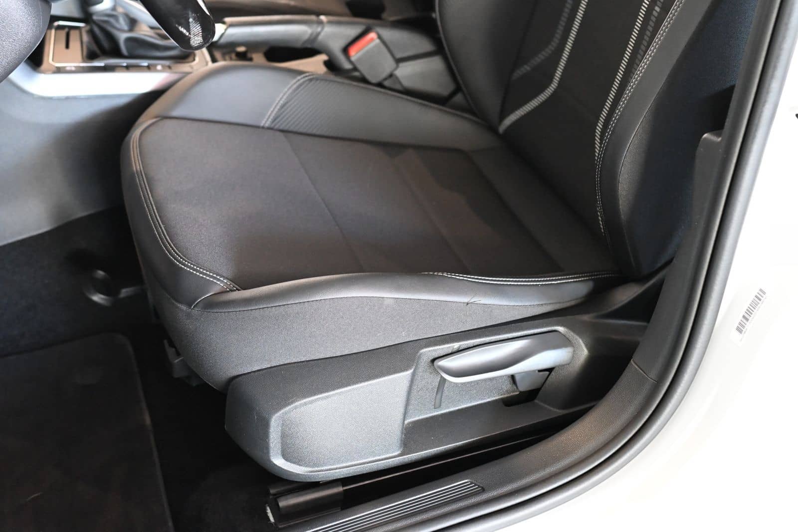 Volkswagen Taigo 1.0 TSI DKG Style Navigation Matrix SHZ  foto 19