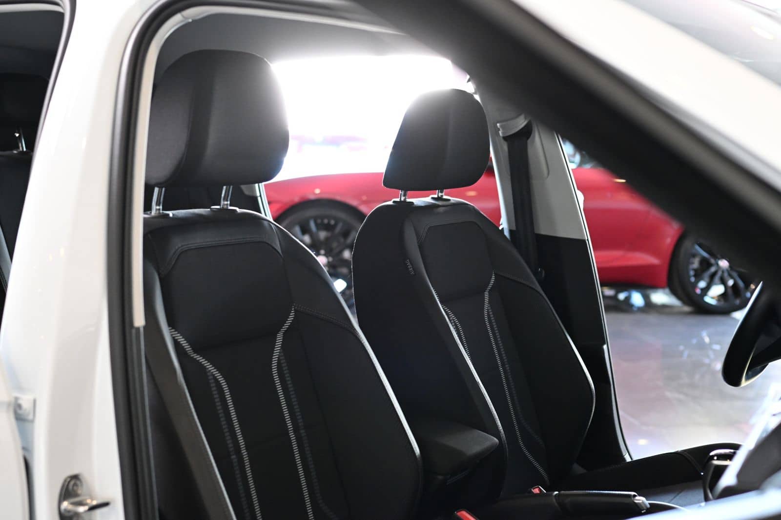 Volkswagen Taigo 1.0 TSI DKG Style Navigation Matrix SHZ  foto 25