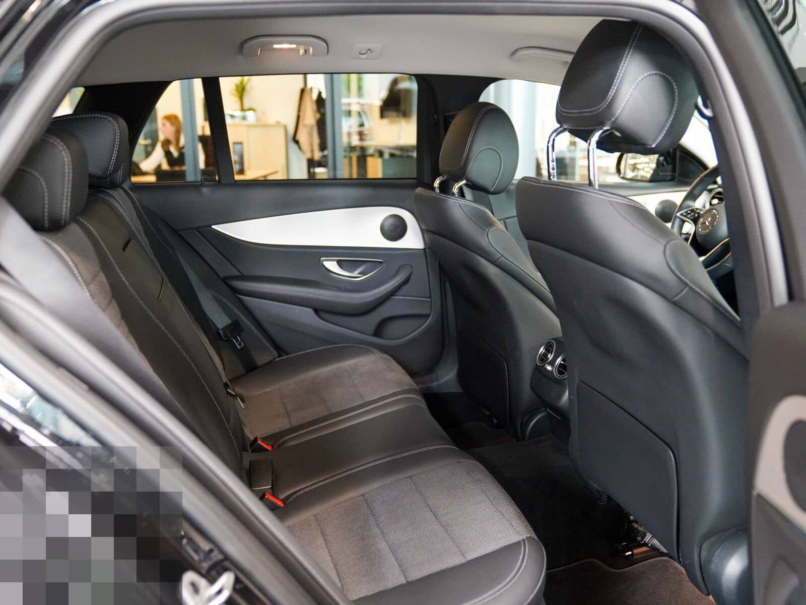 Mercedes-Benz E 220 d T AMG Line Night Totwinkel 360° CarPlay foto 12