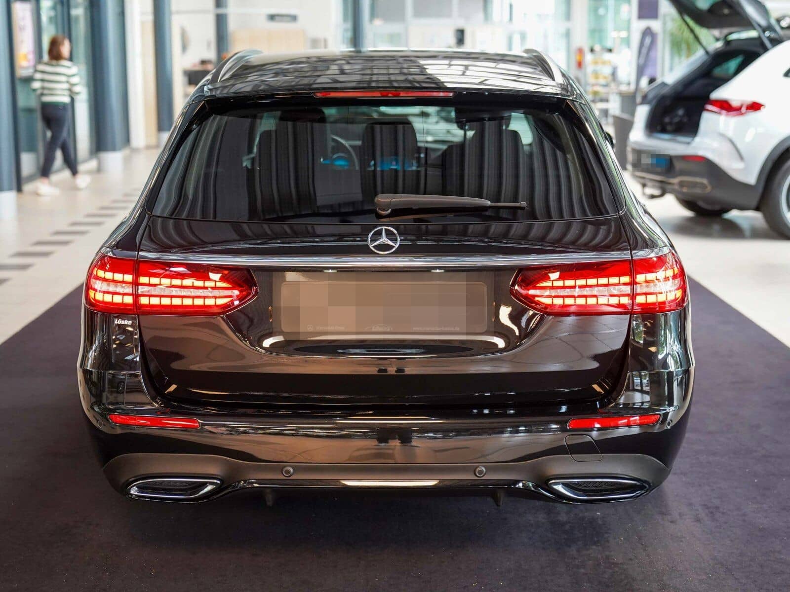 Mercedes-Benz E 220 d T AMG Line Night Totwinkel 360° CarPlay foto 5