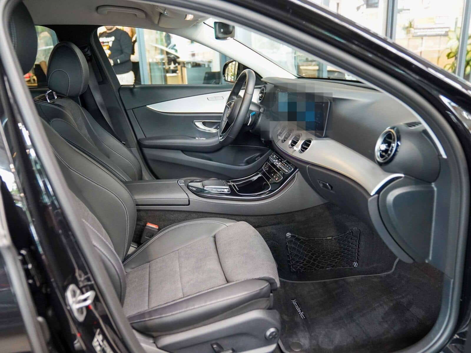 Mercedes-Benz E 220 d T AMG Line Night Totwinkel 360° CarPlay foto 9