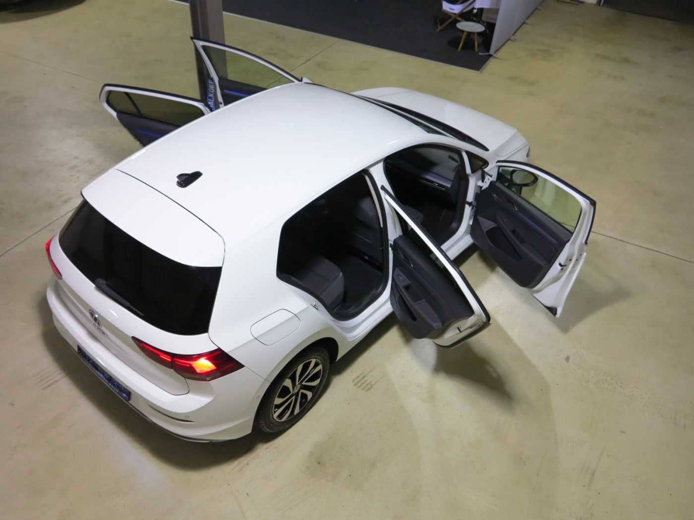 Volkswagen Golf VIII 1.5 TSI OPF Life Navi Stdhzg ACC DAB foto 15