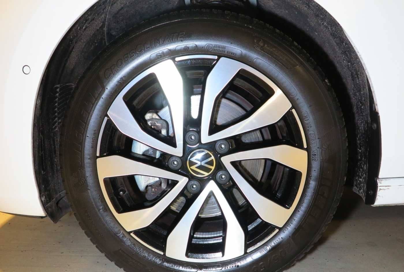 Volkswagen Golf VIII 1.5 TSI OPF Life Navi Stdhzg ACC DAB foto 22