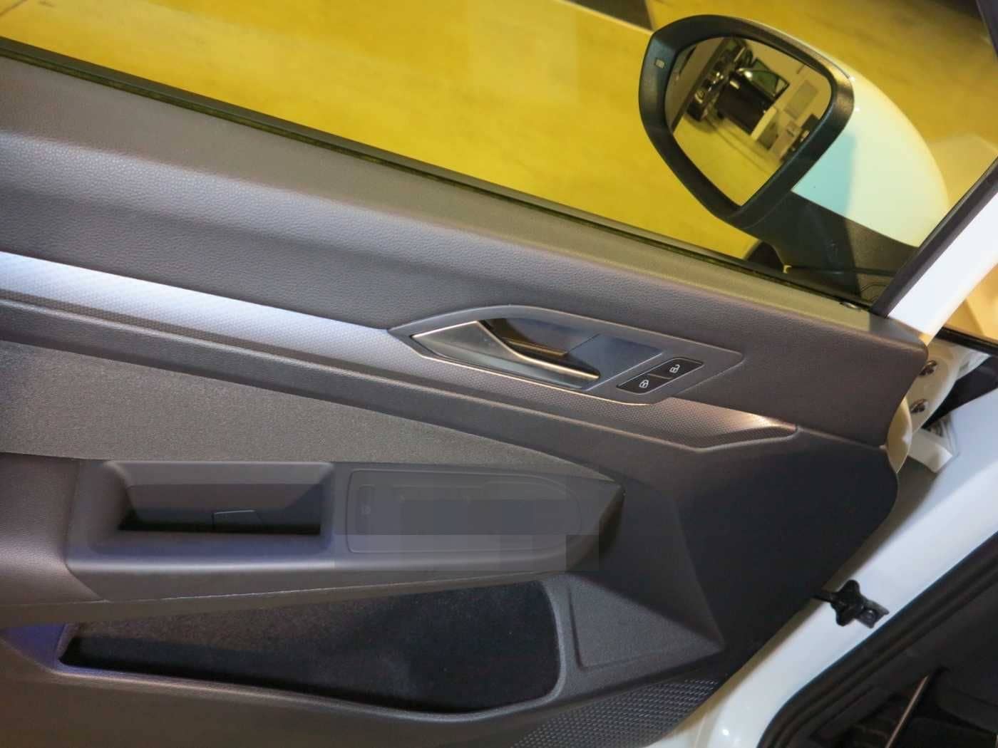 Volkswagen Golf VIII 1.5 TSI OPF Life Navi Stdhzg ACC DAB foto 24