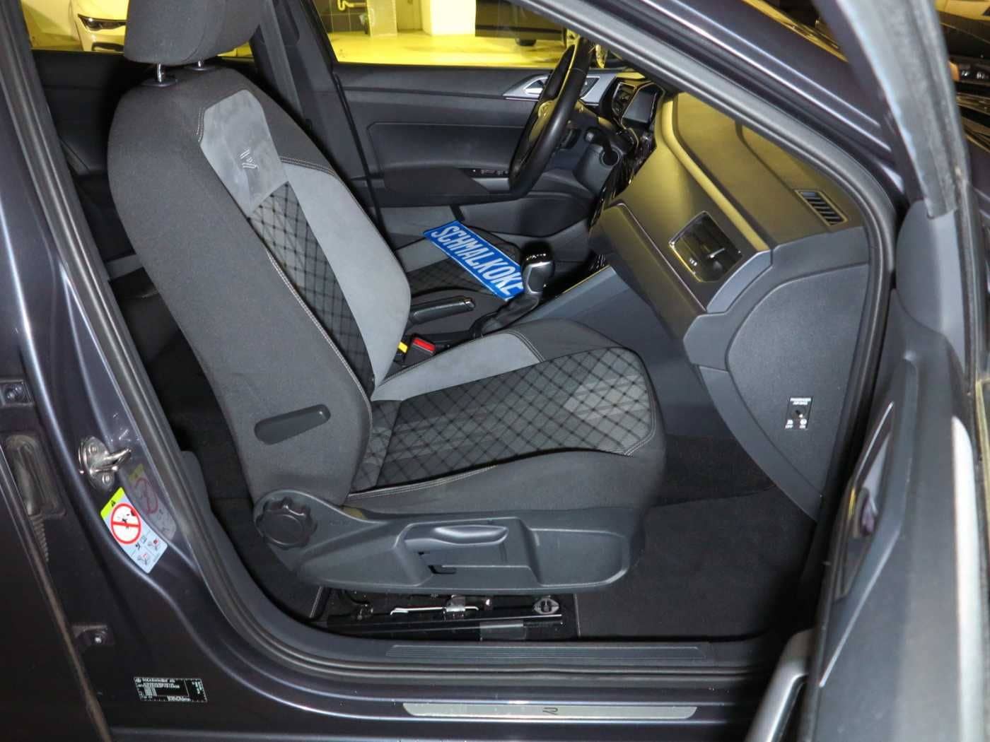 Volkswagen Taigo 1.0 TSI OPF DSG7 R-Line Navi DAB ACC LM18 foto 11