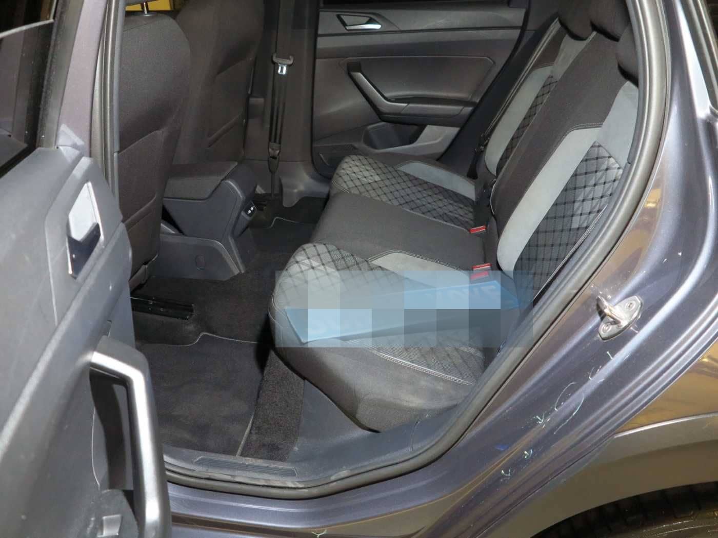 Volkswagen Taigo 1.0 TSI OPF DSG7 R-Line Navi DAB ACC LM18 foto 5