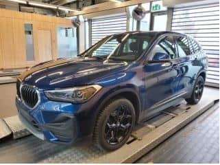 BMW X1xD20d/Aut/Navi/LEDer/Panor/Kamer/ParkAs/Temp foto 8