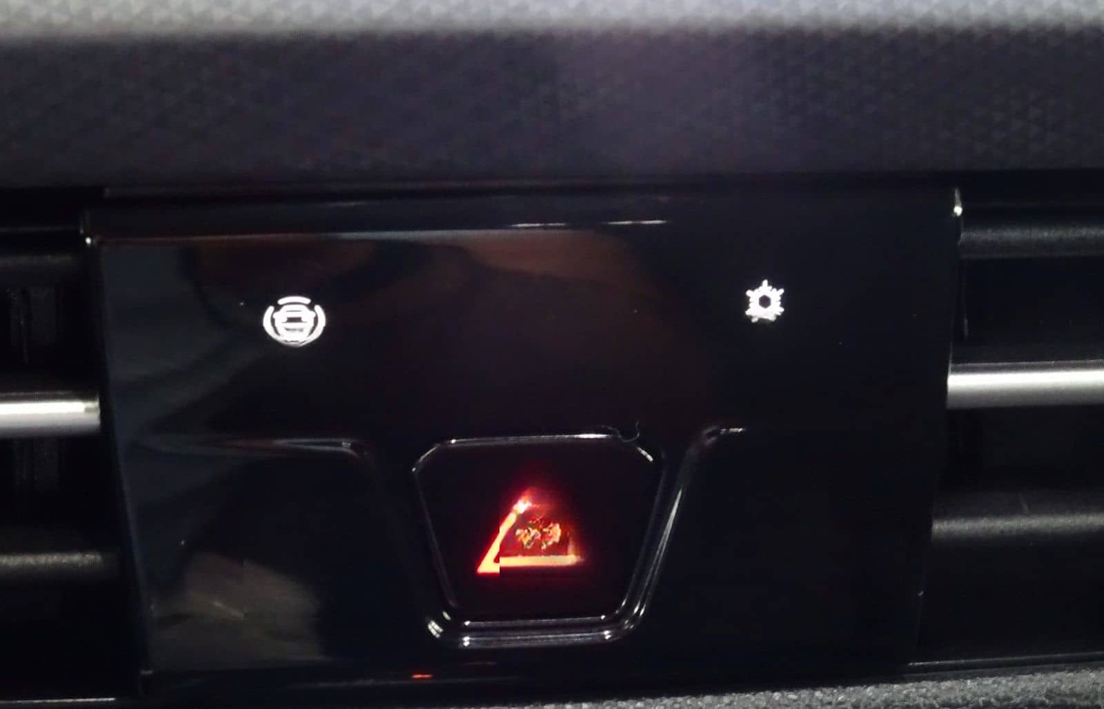 Volkswagen Golf 8 2.0TDI ACTIVE*ACC*AHK*LED*A.GARANTI:07/27 foto 18