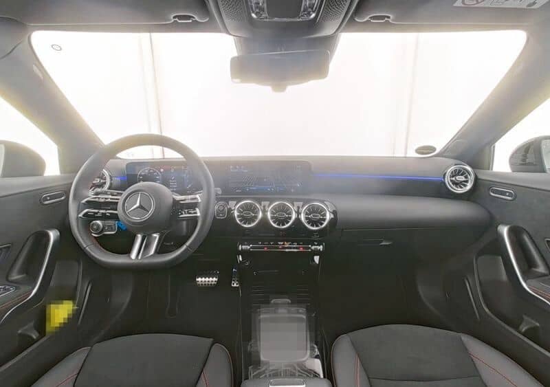 Mercedes-Benz A 200 AMG+FAHR-ASS+AHK+19"+NIGHT+KEYLESS-GO+AMBI foto 6