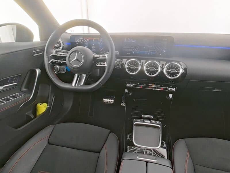 Mercedes-Benz A 200 AMG+FAHR-ASS+AHK+19"+NIGHT+KEYLESS-GO+AMBI foto 7