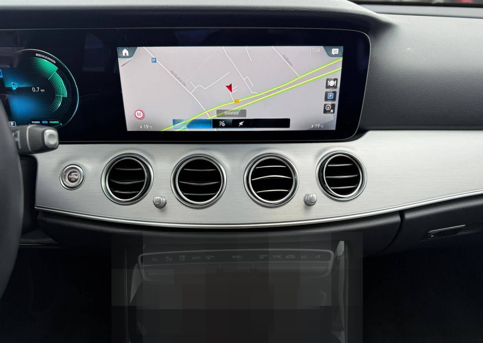 Mercedes-Benz E200 LIMOUSINE TOTWINKEL WIDESCREEN AVANTGARDE foto 24